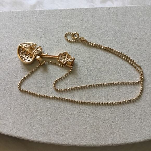 Crystal Gold Keychain w/ Heart Necklace - Picture 8 of 8